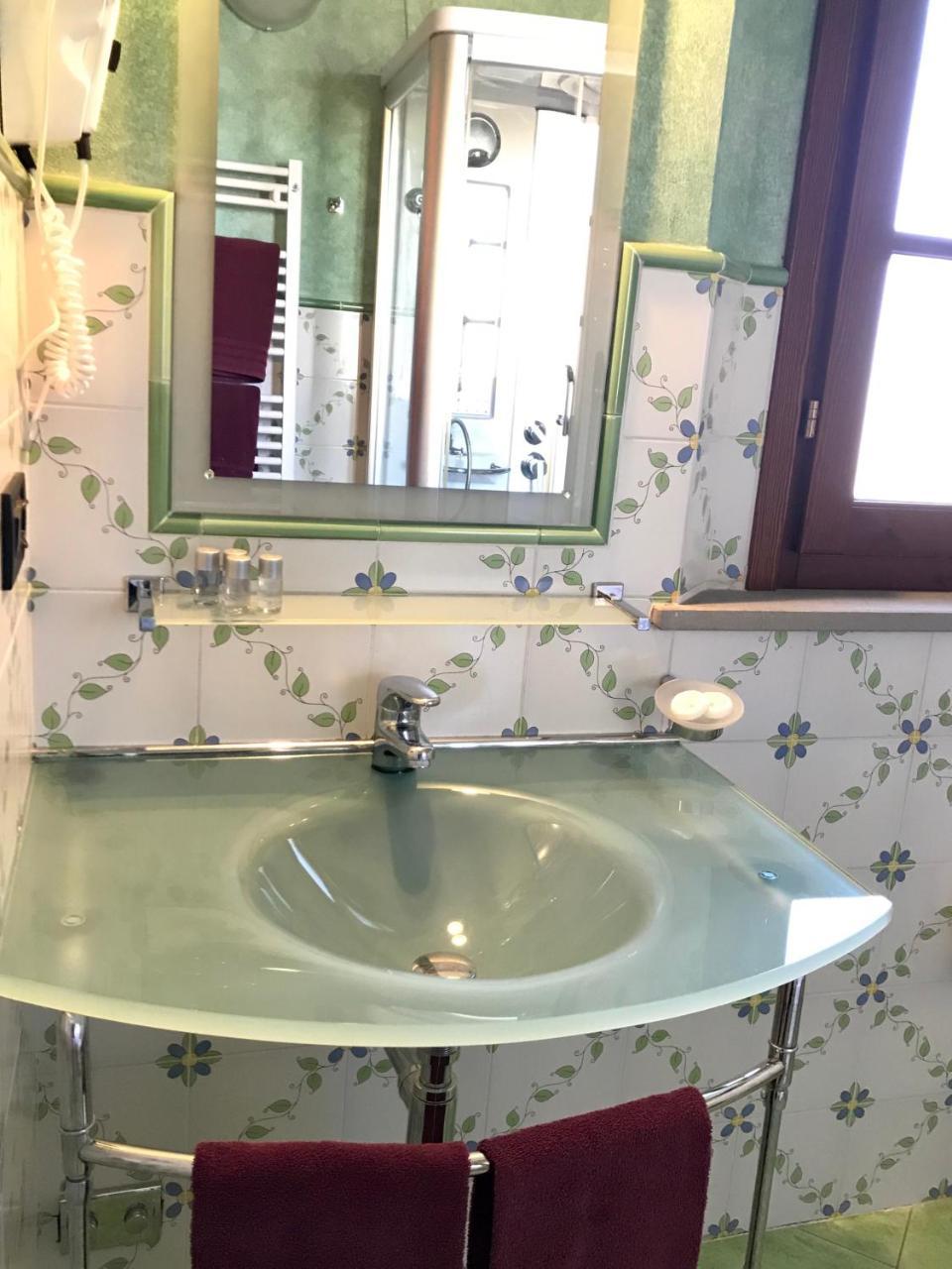 Hotel Di Sor Paolo Сан-Кашіано-ін-Валь-ді-Пеза Екстер'єр фото
